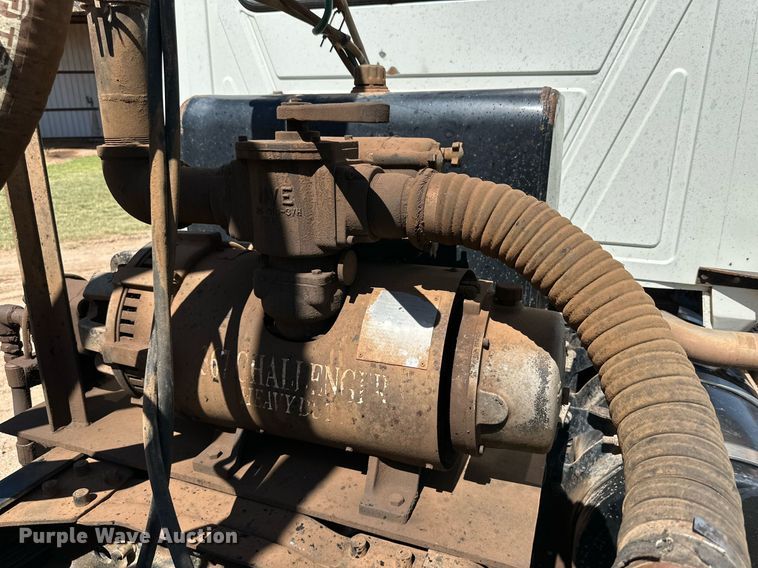 image for item KM9821 2006 Mack CV713  semi truck