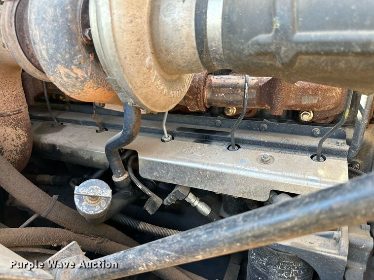 image for item KM9821 2006 Mack CV713  semi truck