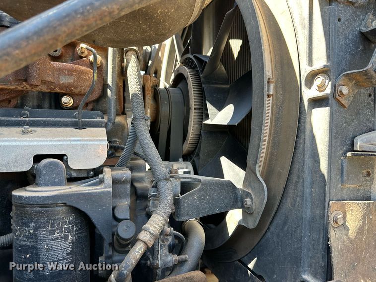 image for item KM9821 2006 Mack CV713  semi truck