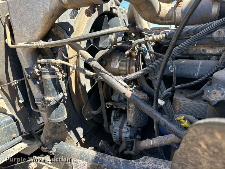 image for item KM9821 2006 Mack CV713  semi truck