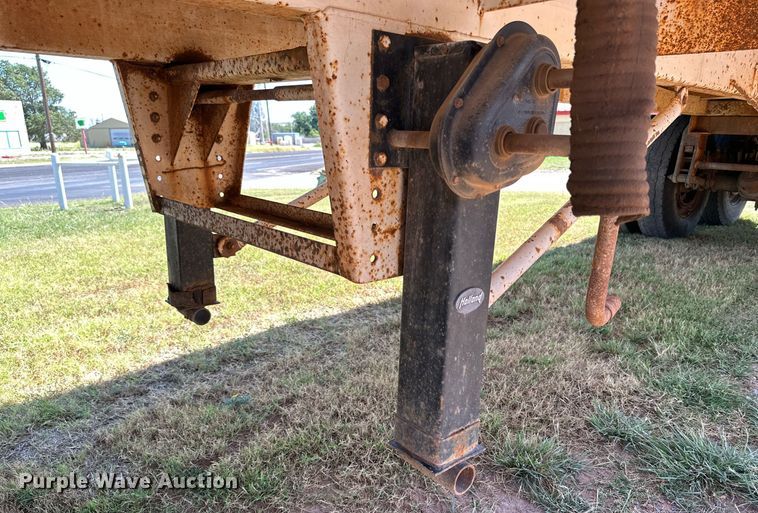 image for item KM9821 2006 Mack CV713  semi truck