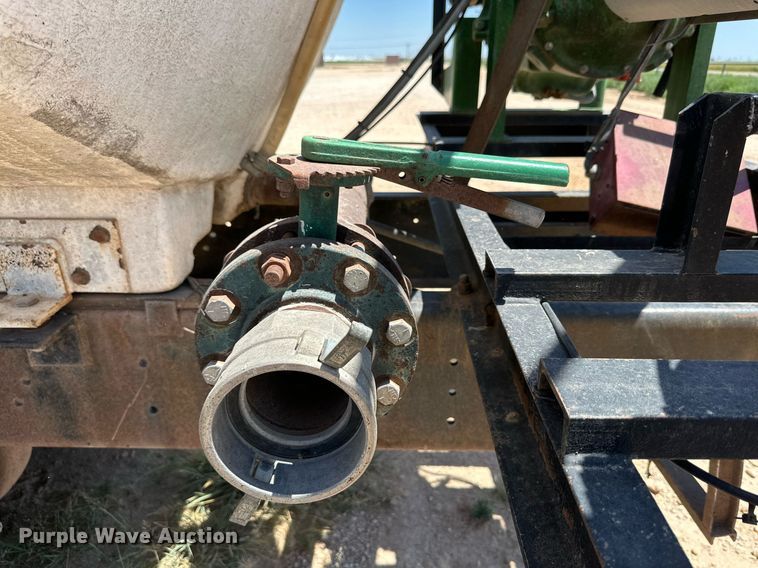 image for item KM9822 1973 International F5070  water truck