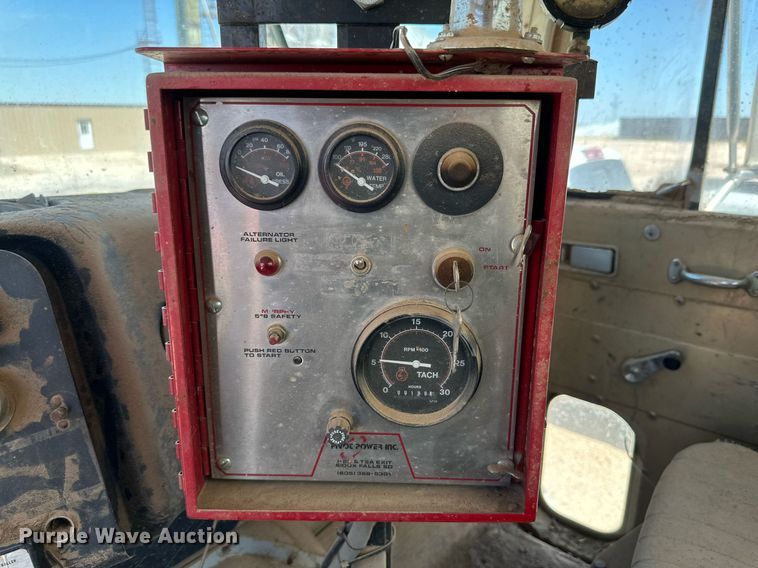 image for item KM9822 1973 International F5070  water truck