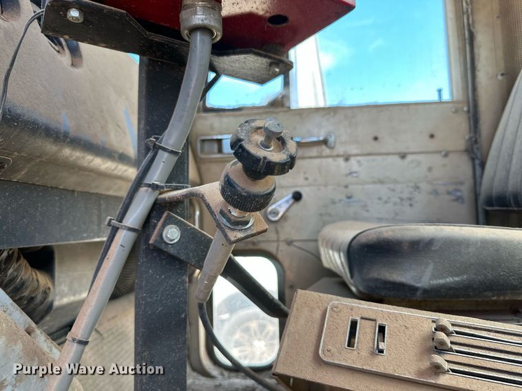 image for item KM9822 1973 International F5070  water truck