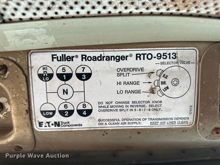 image for item KM9822 1973 International F5070  water truck