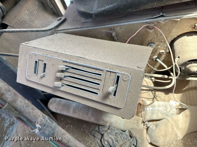 image for item KM9822 1973 International F5070  water truck