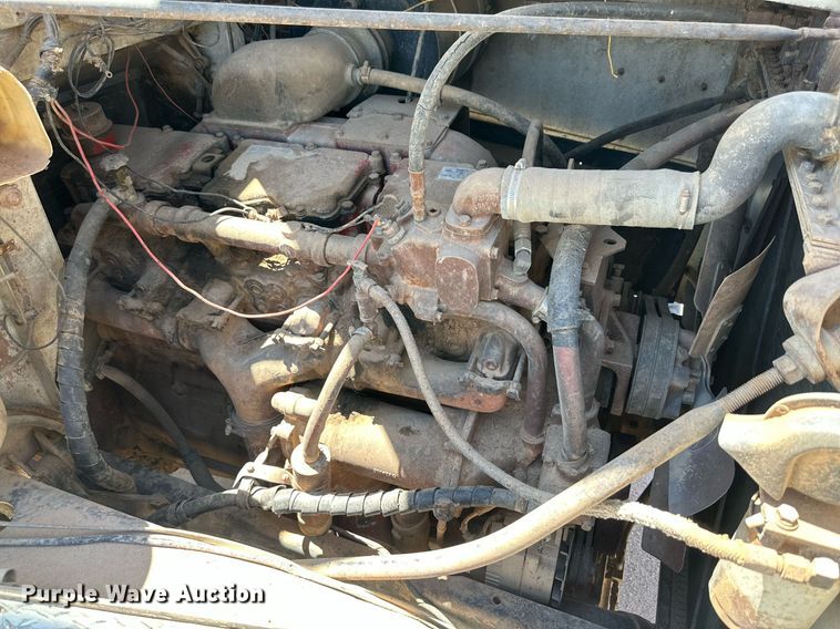 image for item KM9822 1973 International F5070  water truck