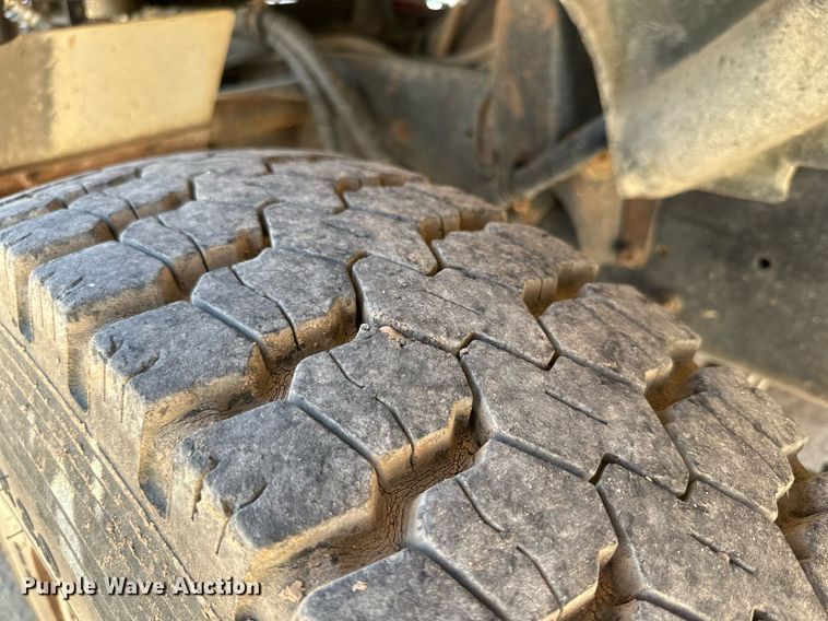 image for item KM9822 1973 International F5070  water truck