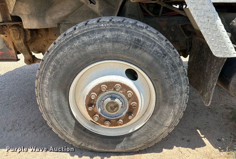 image for item KM9822 1973 International F5070  water truck