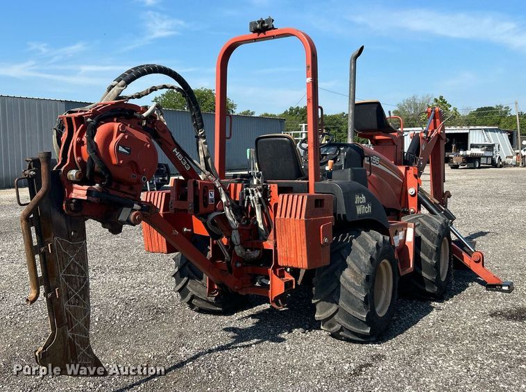 image for item KW9103 2005 Ditch Witch RT55H  cable plow