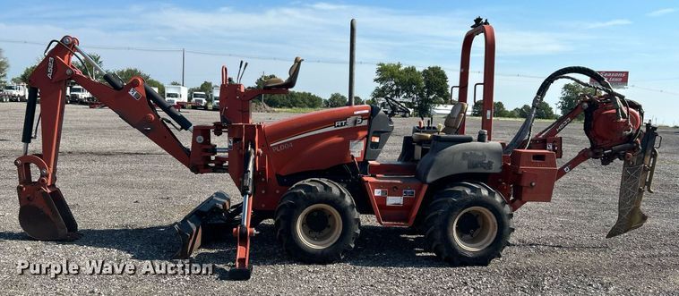 image for item KW9103 2005 Ditch Witch RT55H  cable plow