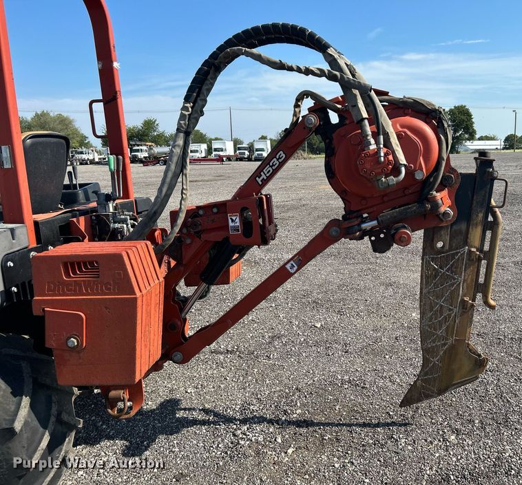 image for item KW9103 2005 Ditch Witch RT55H  cable plow