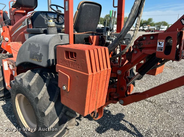 image for item KW9103 2005 Ditch Witch RT55H  cable plow