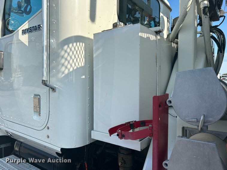 image for item KW9105 2009 International Paystar 5900 SFA  tri-drive digger derrick truck