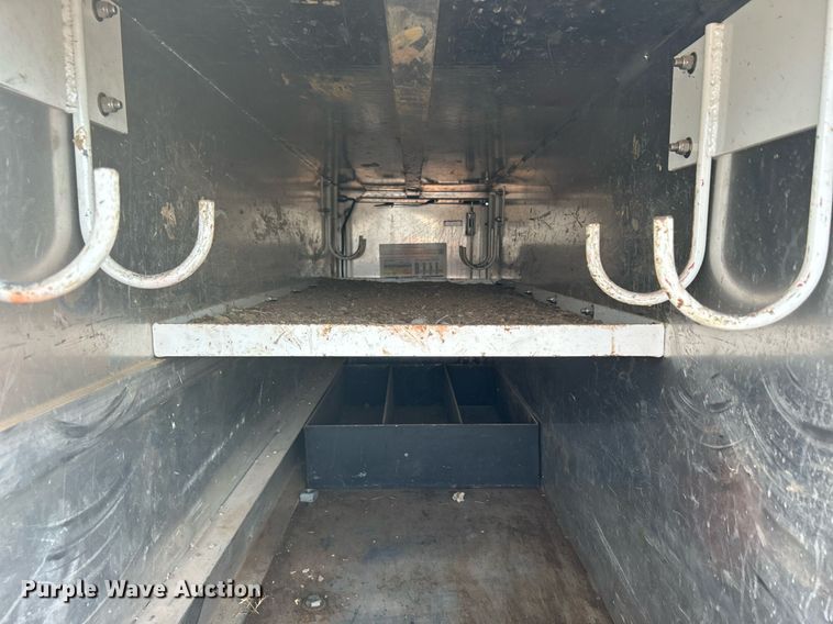 image for item KW9105 2009 International Paystar 5900 SFA  tri-drive digger derrick truck