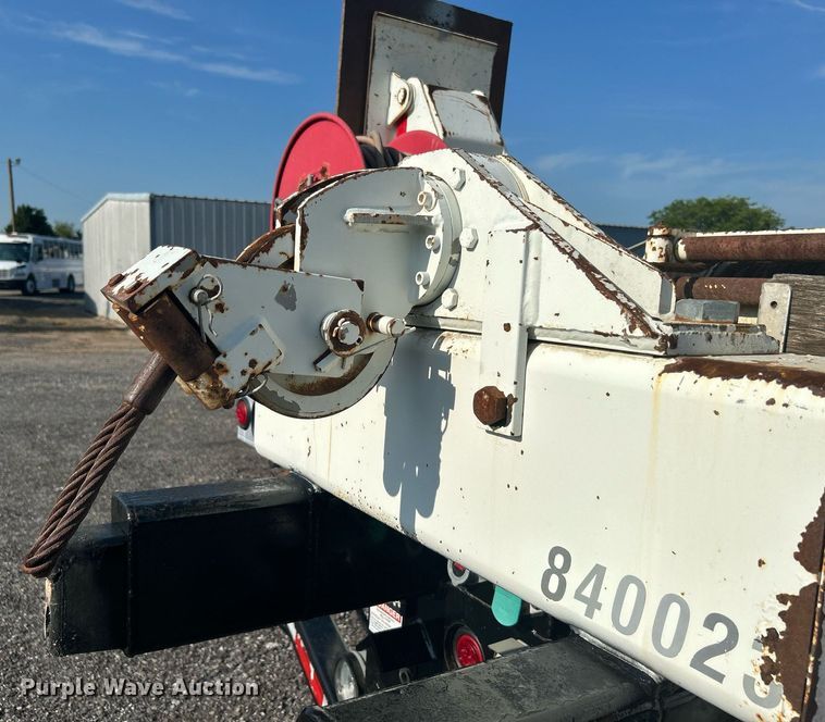 image for item KW9105 2009 International Paystar 5900 SFA  tri-drive digger derrick truck