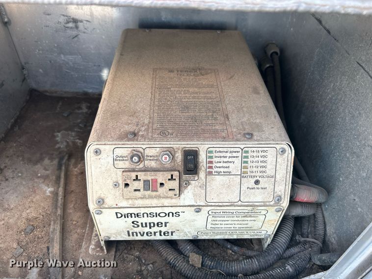 image for item KW9105 2009 International Paystar 5900 SFA  tri-drive digger derrick truck