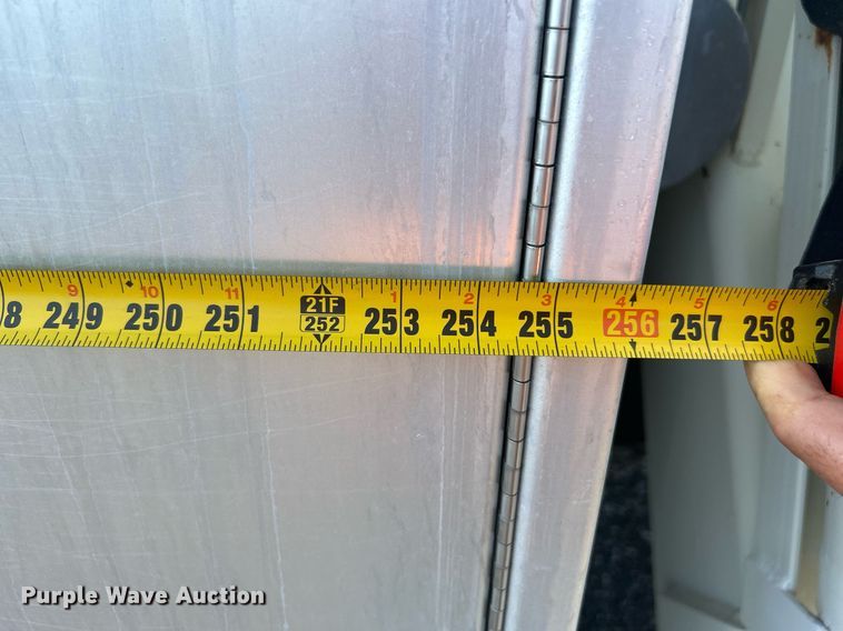 image for item KW9105 2009 International Paystar 5900 SFA  tri-drive digger derrick truck