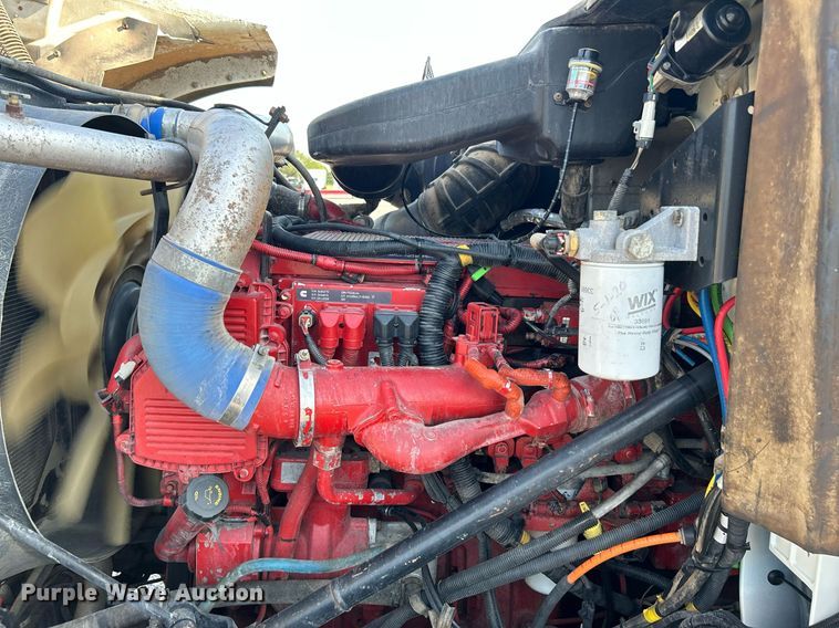 image for item KW9105 2009 International Paystar 5900 SFA  tri-drive digger derrick truck