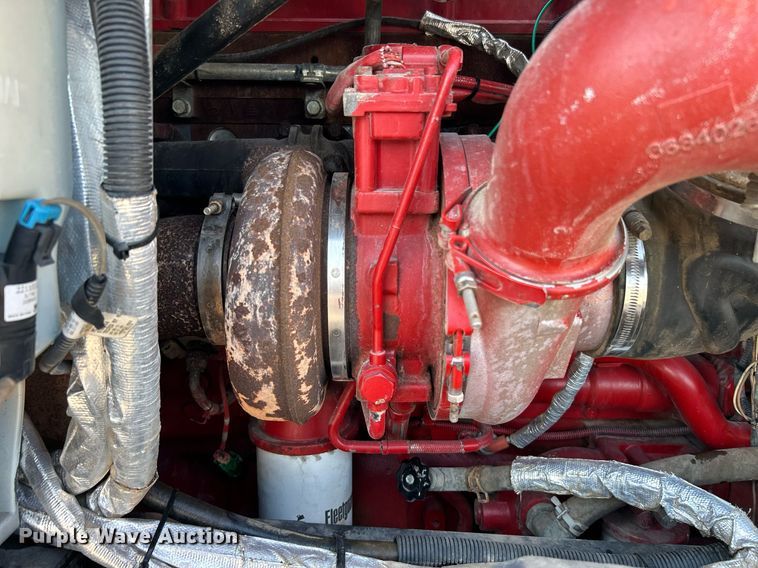 image for item KW9105 2009 International Paystar 5900 SFA  tri-drive digger derrick truck