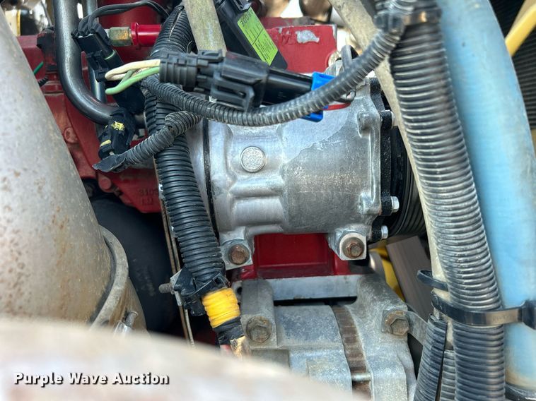 image for item KW9105 2009 International Paystar 5900 SFA  tri-drive digger derrick truck