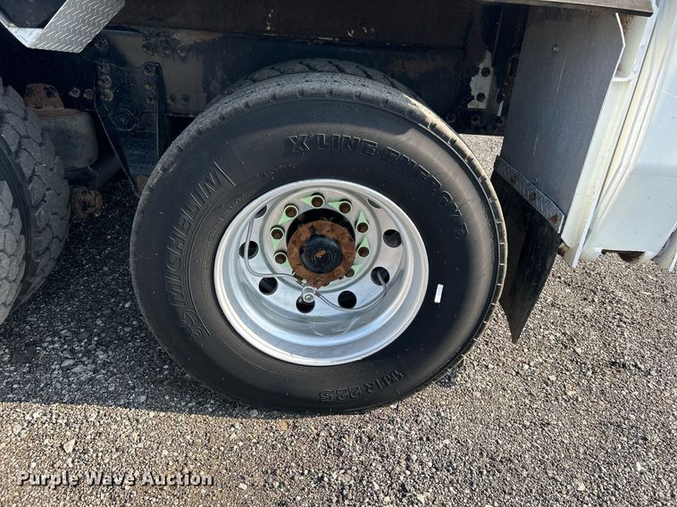 image for item KW9105 2009 International Paystar 5900 SFA  tri-drive digger derrick truck