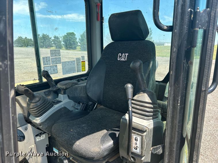 image for item KW9106 2020 Caterpillar 305E2 CR  mini excavator