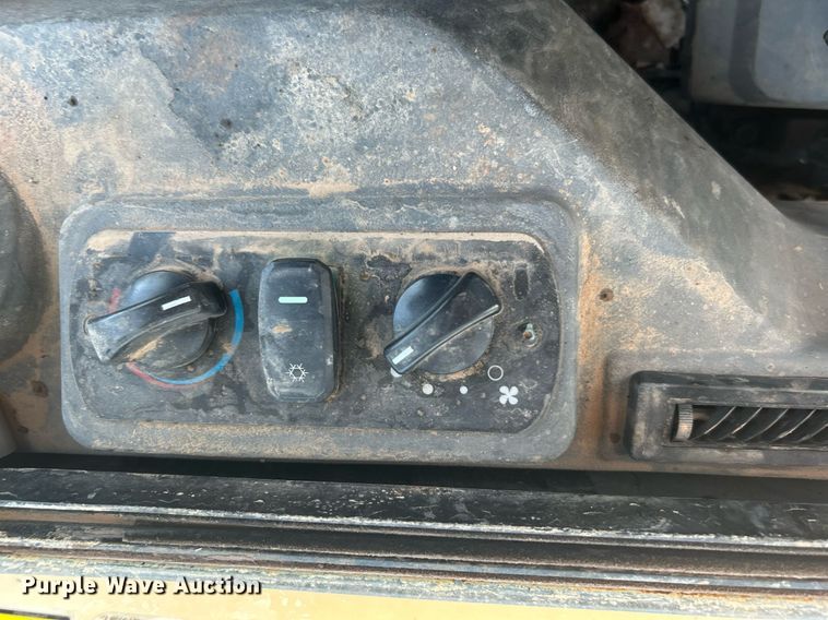 image for item KW9106 2020 Caterpillar 305E2 CR  mini excavator