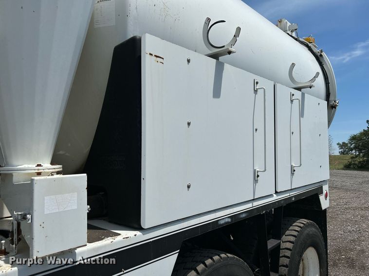 image for item KW9108 2007 International 7600 sewer jetter truck