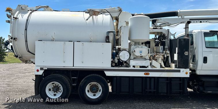 image for item KW9108 2007 International 7600 sewer jetter truck