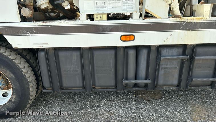 image for item KW9108 2007 International 7600 sewer jetter truck