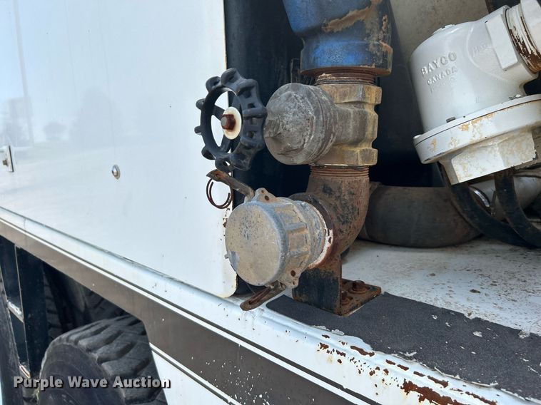 image for item KW9108 2007 International 7600 sewer jetter truck