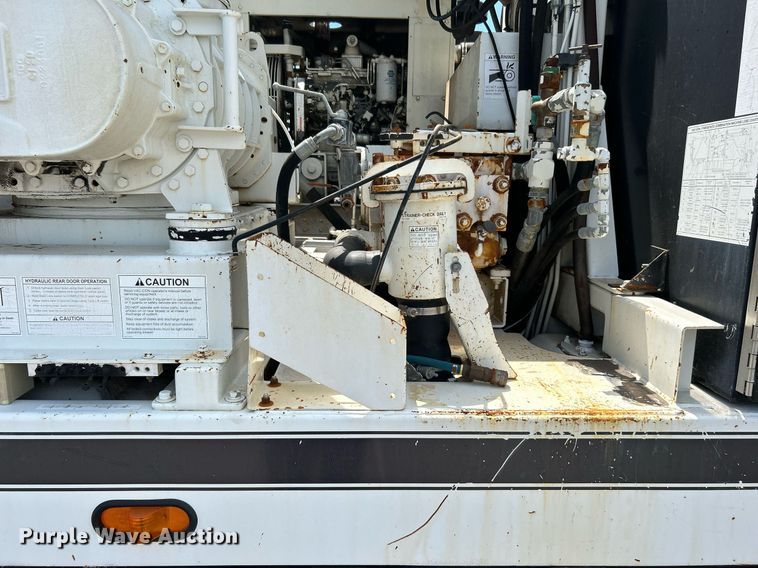 image for item KW9108 2007 International 7600 sewer jetter truck