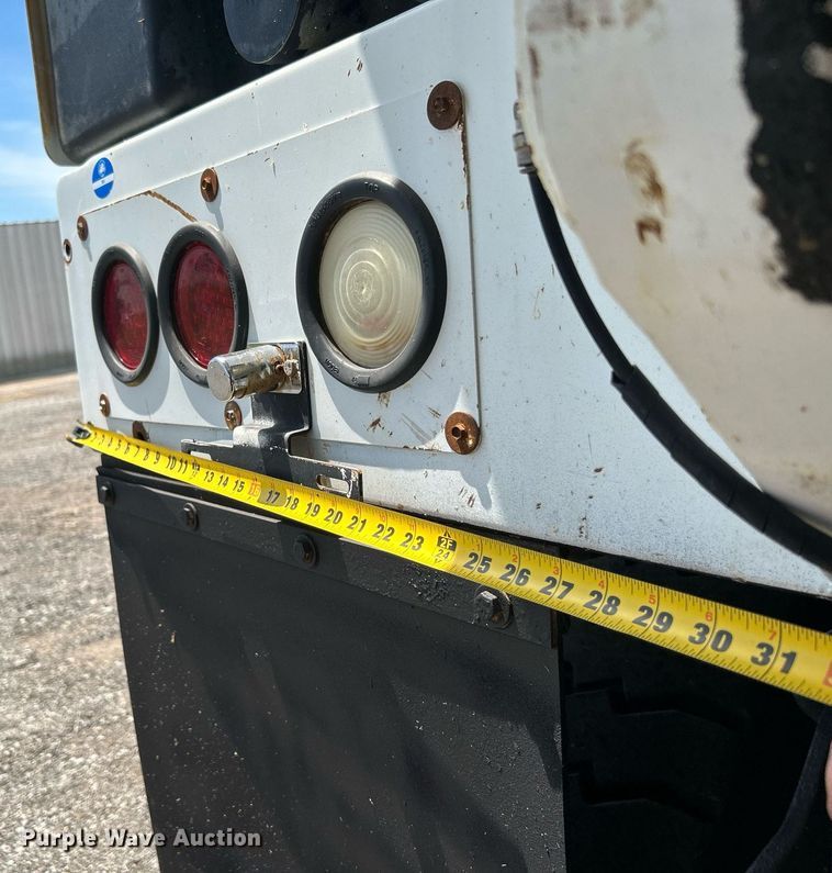 image for item KW9108 2007 International 7600 sewer jetter truck