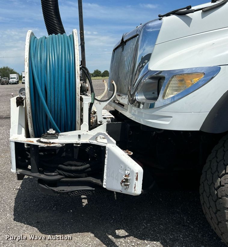 image for item KW9108 2007 International 7600 sewer jetter truck