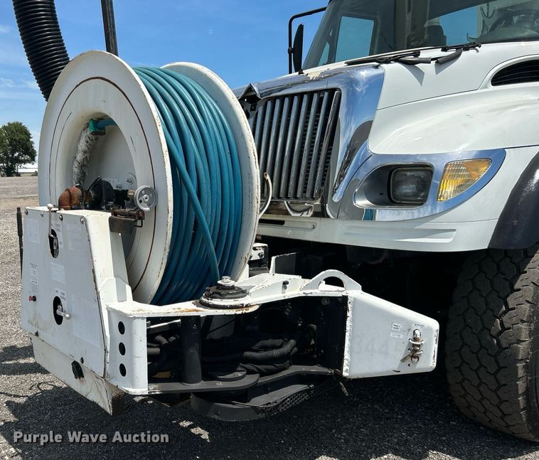image for item KW9108 2007 International 7600 sewer jetter truck