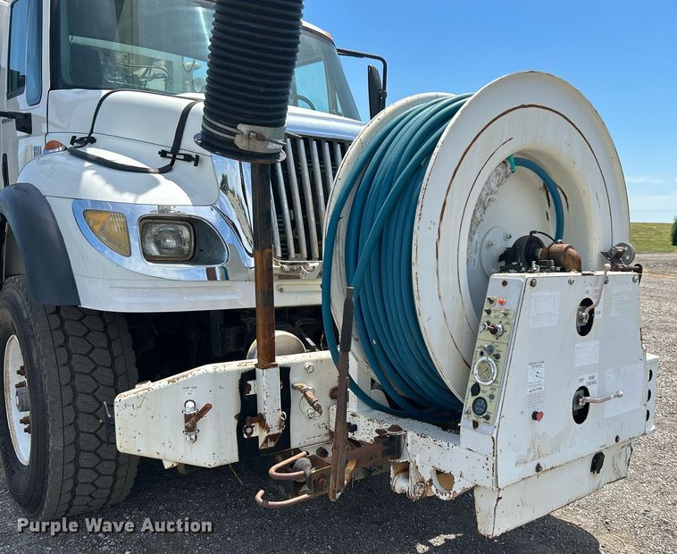 image for item KW9108 2007 International 7600 sewer jetter truck