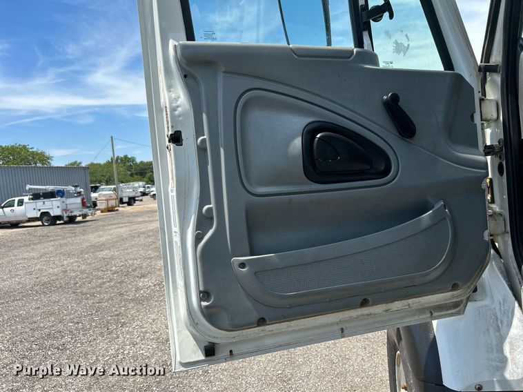 image for item KW9108 2007 International 7600 sewer jetter truck