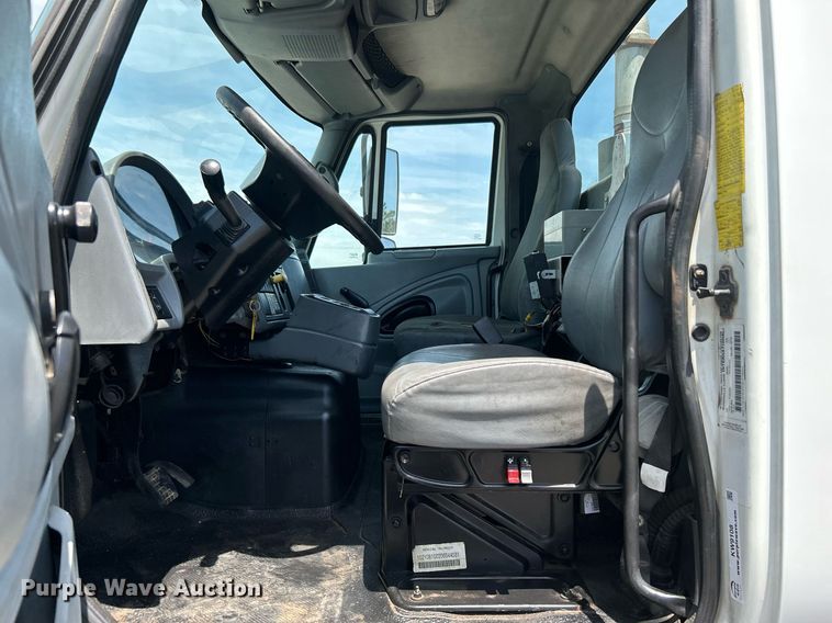 image for item KW9108 2007 International 7600 sewer jetter truck