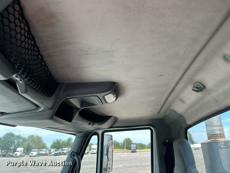 image for item KW9108 2007 International 7600 sewer jetter truck