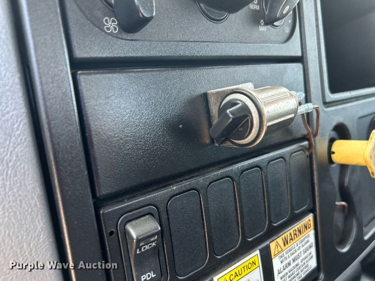 image for item KW9108 2007 International 7600 sewer jetter truck