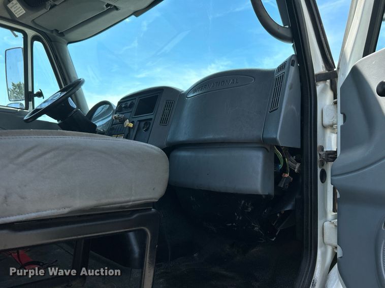 image for item KW9108 2007 International 7600 sewer jetter truck