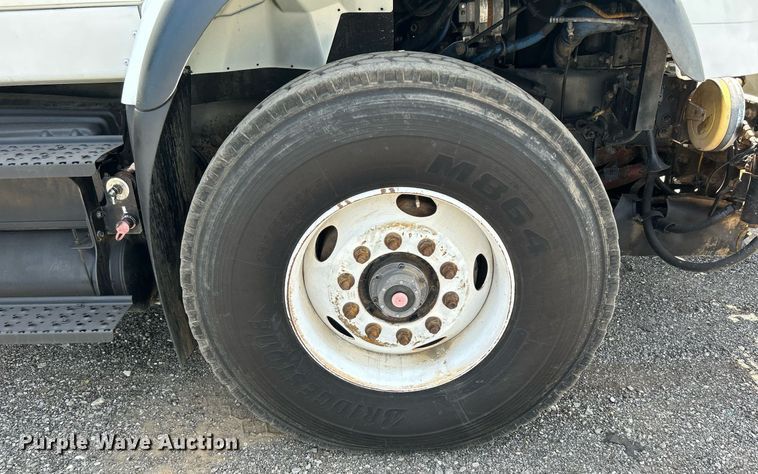 image for item KW9108 2007 International 7600 sewer jetter truck