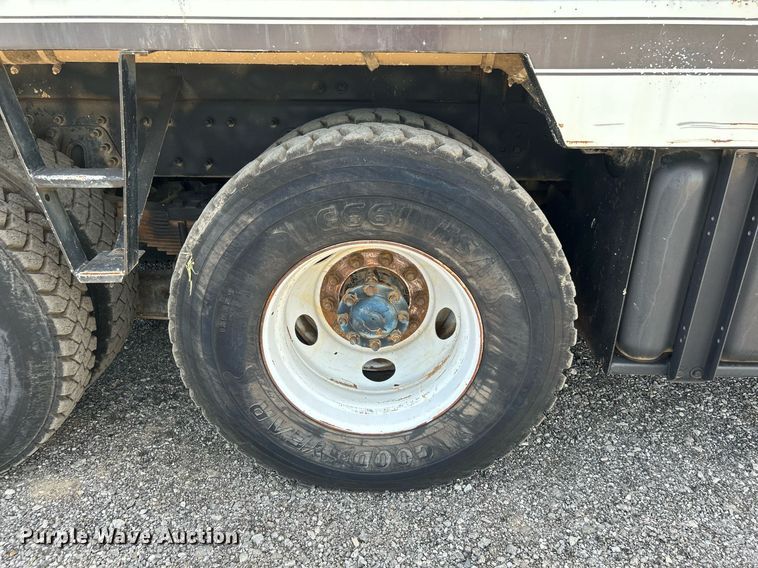 image for item KW9108 2007 International 7600 sewer jetter truck