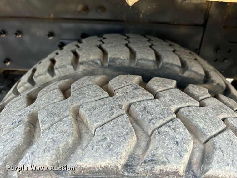 image for item KW9108 2007 International 7600 sewer jetter truck