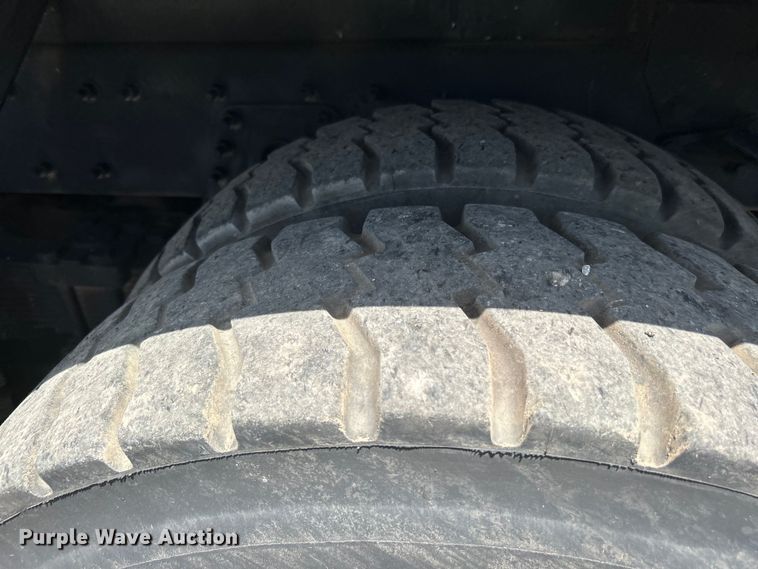 image for item KW9108 2007 International 7600 sewer jetter truck