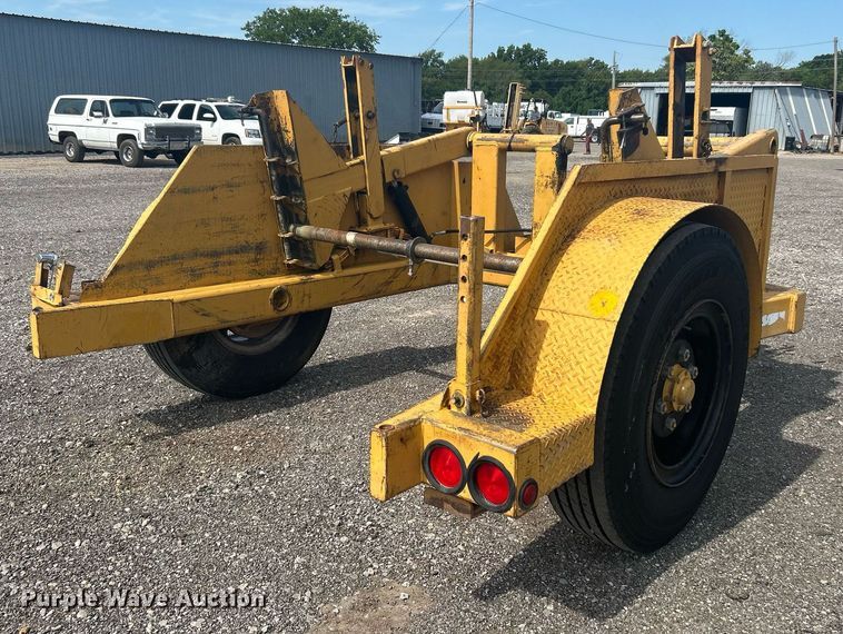 image for item KW9113 1984 Butler  reel trailer