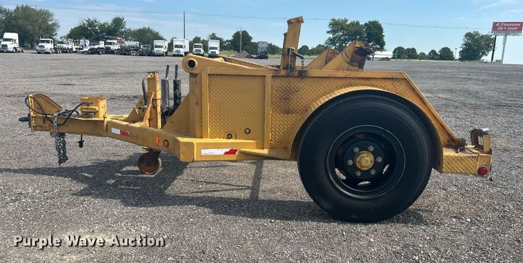 image for item KW9113 1984 Butler  reel trailer