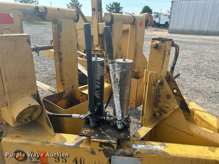 image for item KW9113 1984 Butler  reel trailer