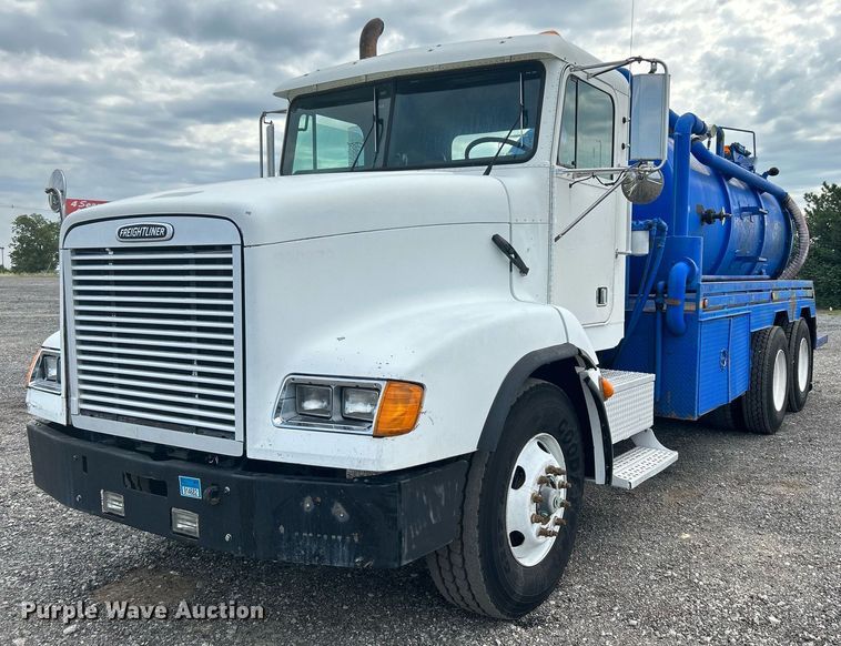 image for item KW9114 1998 Freightliner FLD112 vacuum truck